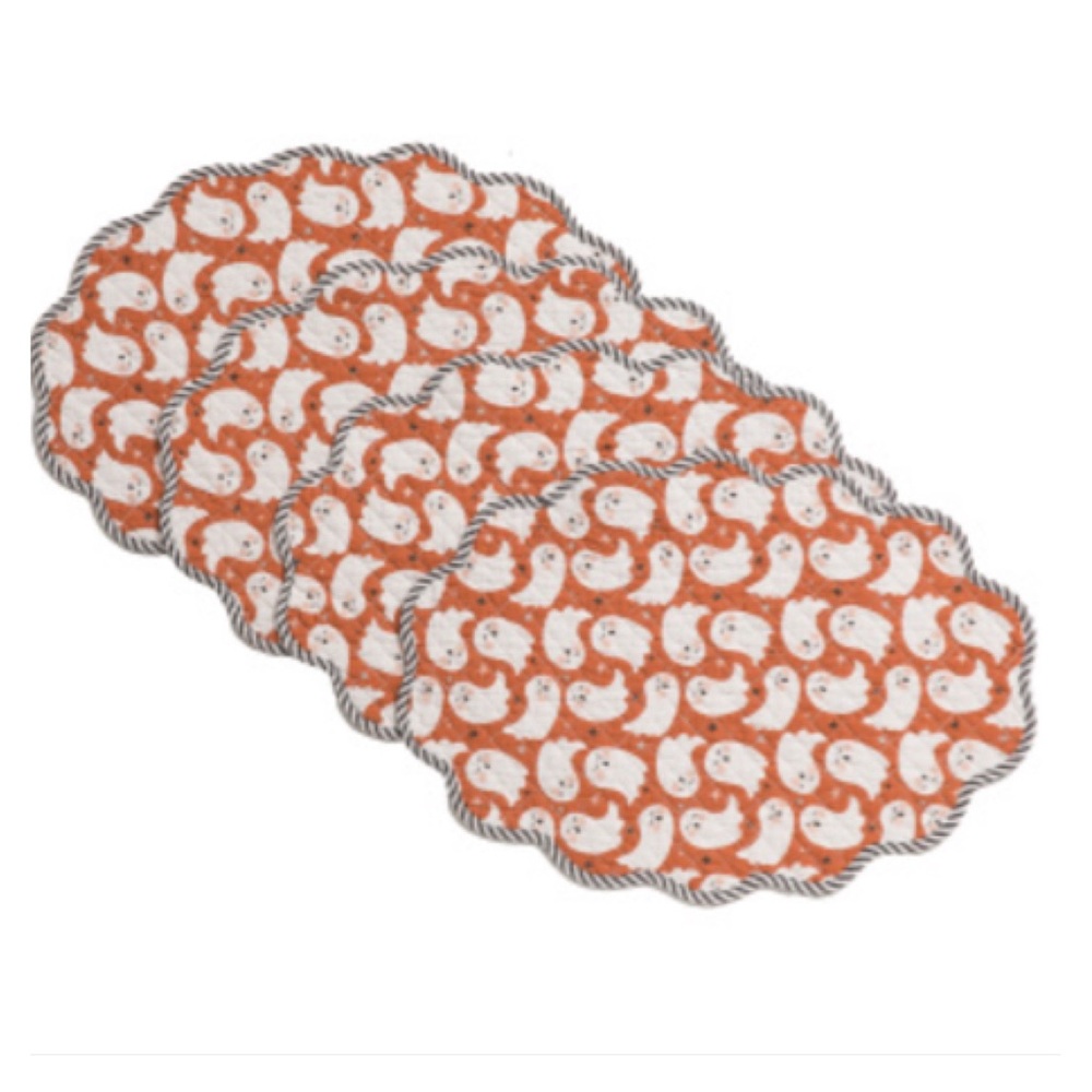 Artonomo brand 4 Quilted Halloween-themed placemats. Orange, ghosts, scalloped.